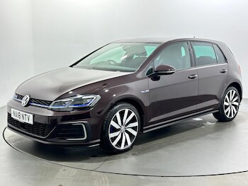 Used Volkswagen Golf 2018 for sale - 77657889: Photo