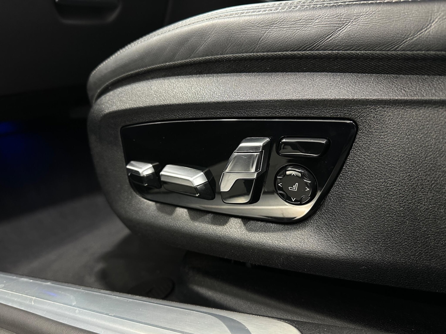 Used BMW 7 Series 2019 for sale - 76878895: Photo 37