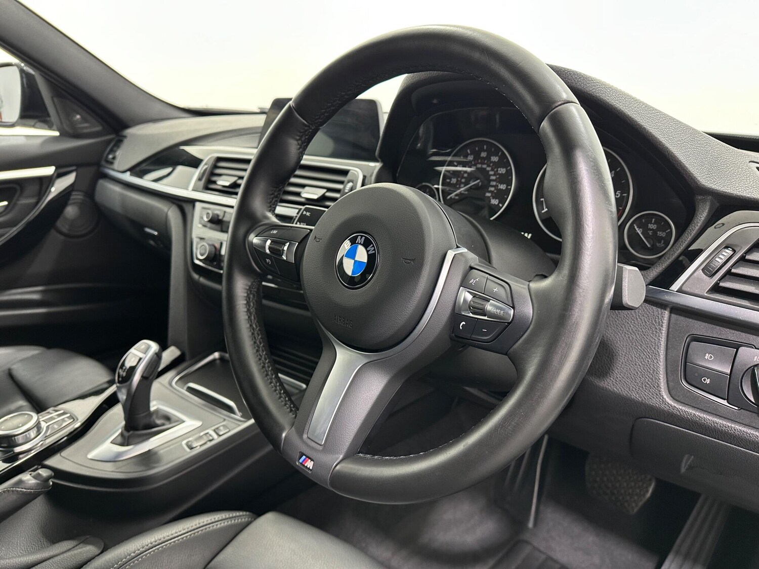 Used BMW 3 Series 2018 for sale - 76964438: Photo 10