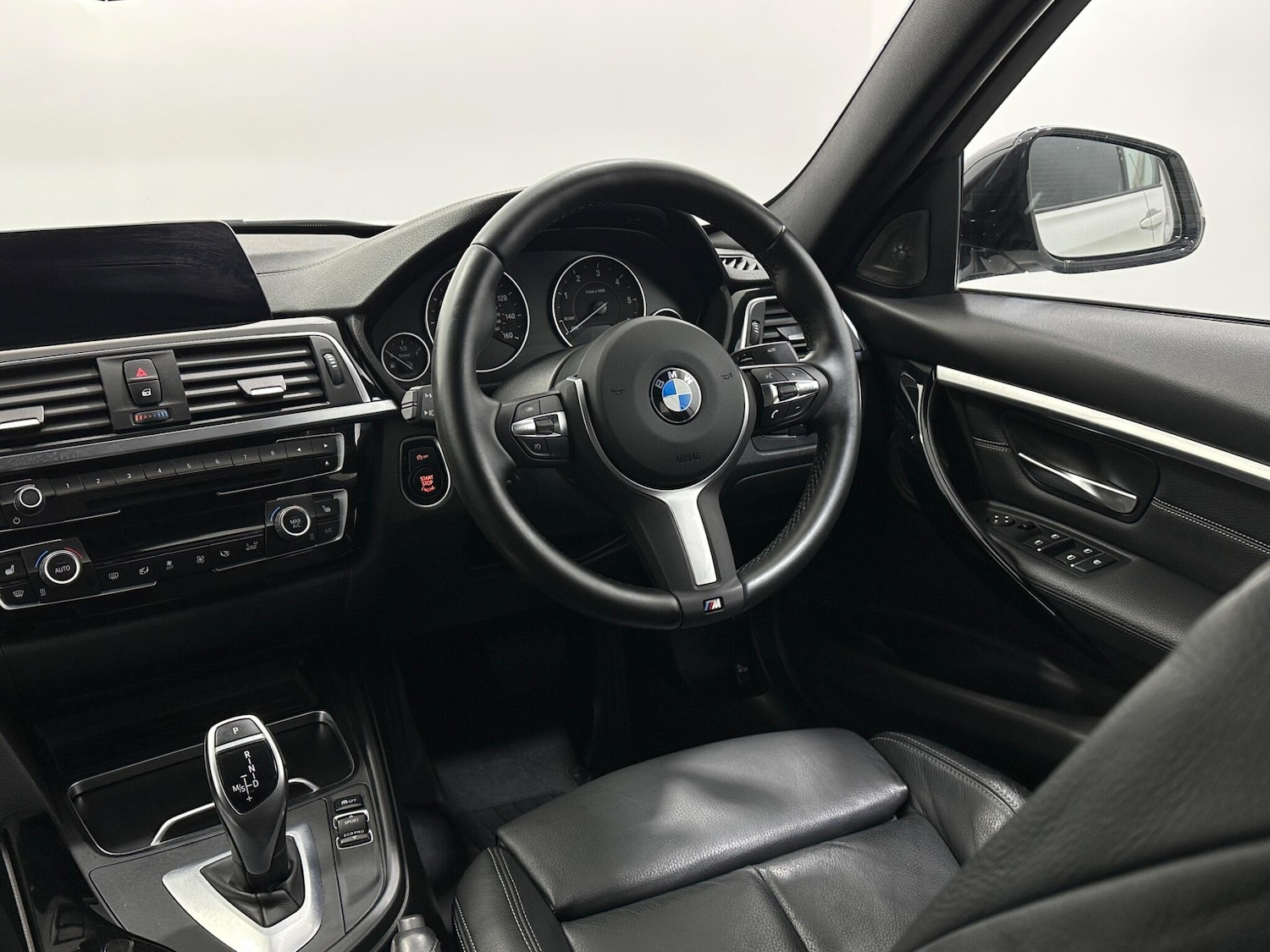 Used BMW 3 Series 2018 for sale - 76964438: Photo 11