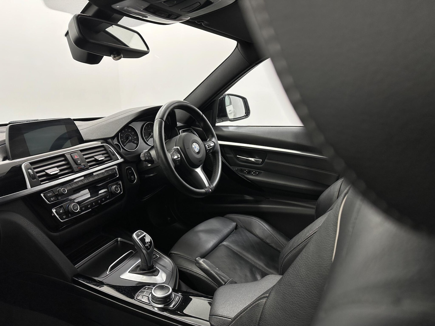 Used BMW 3 Series 2018 for sale - 76964438: Photo 27