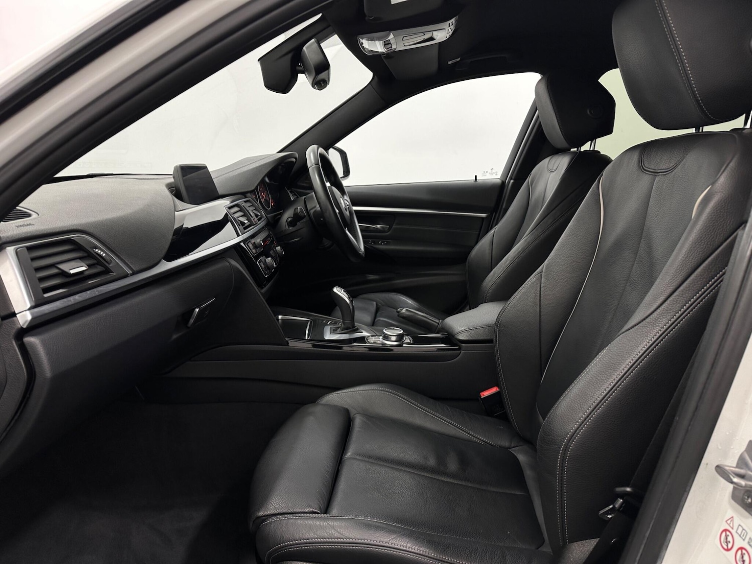 Used BMW 3 Series 2018 for sale - 76964438: Photo 32