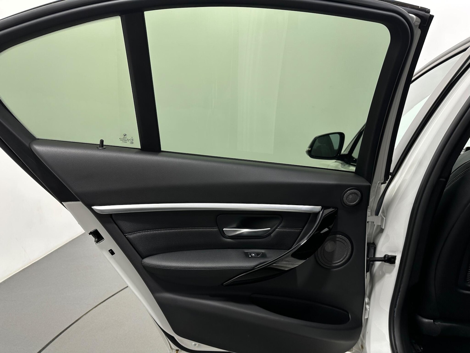 Used BMW 3 Series 2018 for sale - 76964438: Photo 38