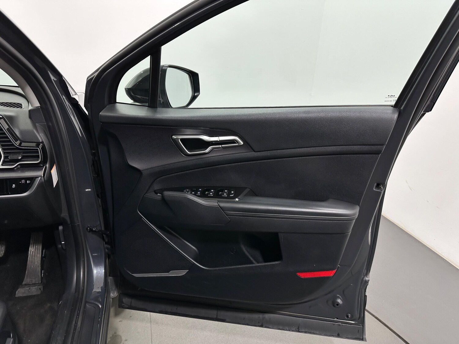 Used Kia Sportage 2023 for sale - 77882909: Photo 32