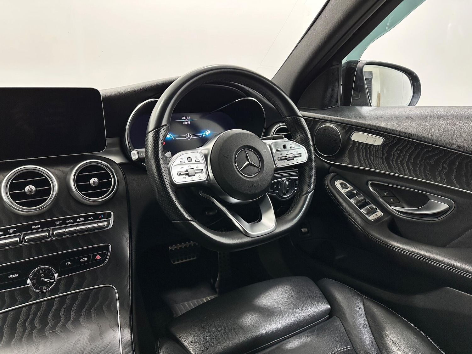 Used Mercedes-Benz C Class 2020 for sale - 77612417: Photo 11