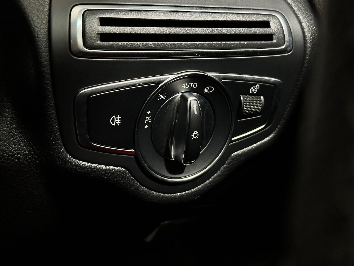 Used Mercedes-Benz C Class 2020 for sale - 77612417: Photo 18