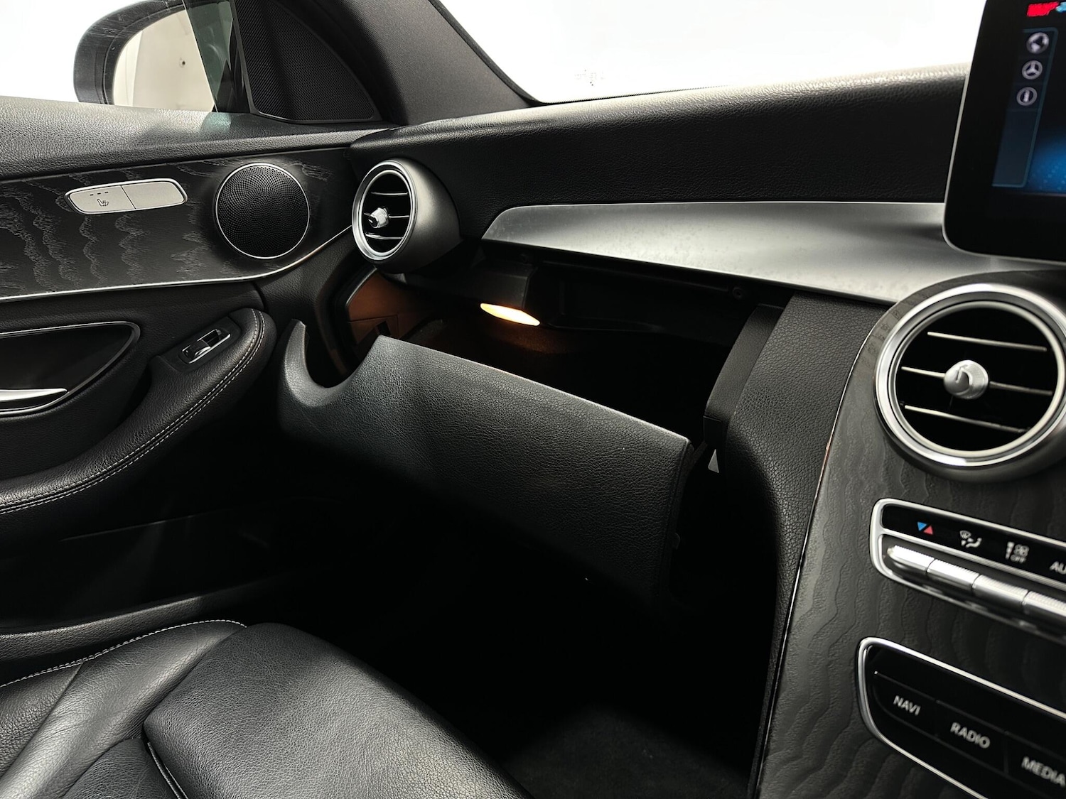 Used Mercedes-Benz C Class 2020 for sale - 77612417: Photo 29