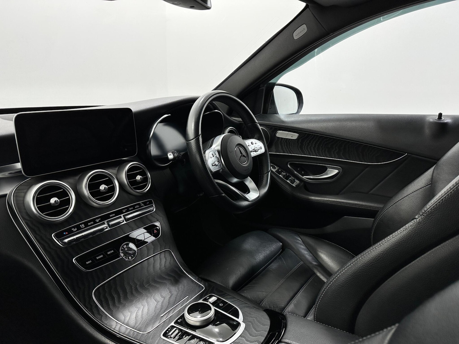 Used Mercedes-Benz C Class 2020 for sale - 77612417: Photo 32