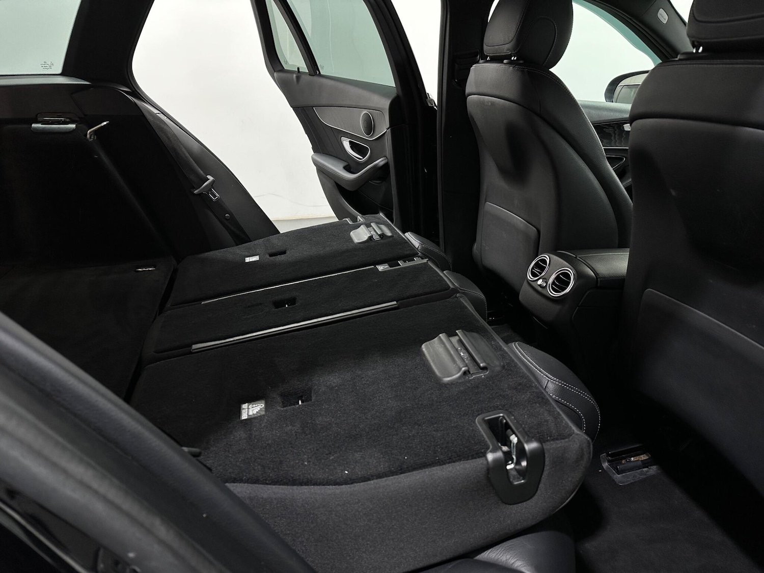 Used Mercedes-Benz C Class 2020 for sale - 77612417: Photo 46