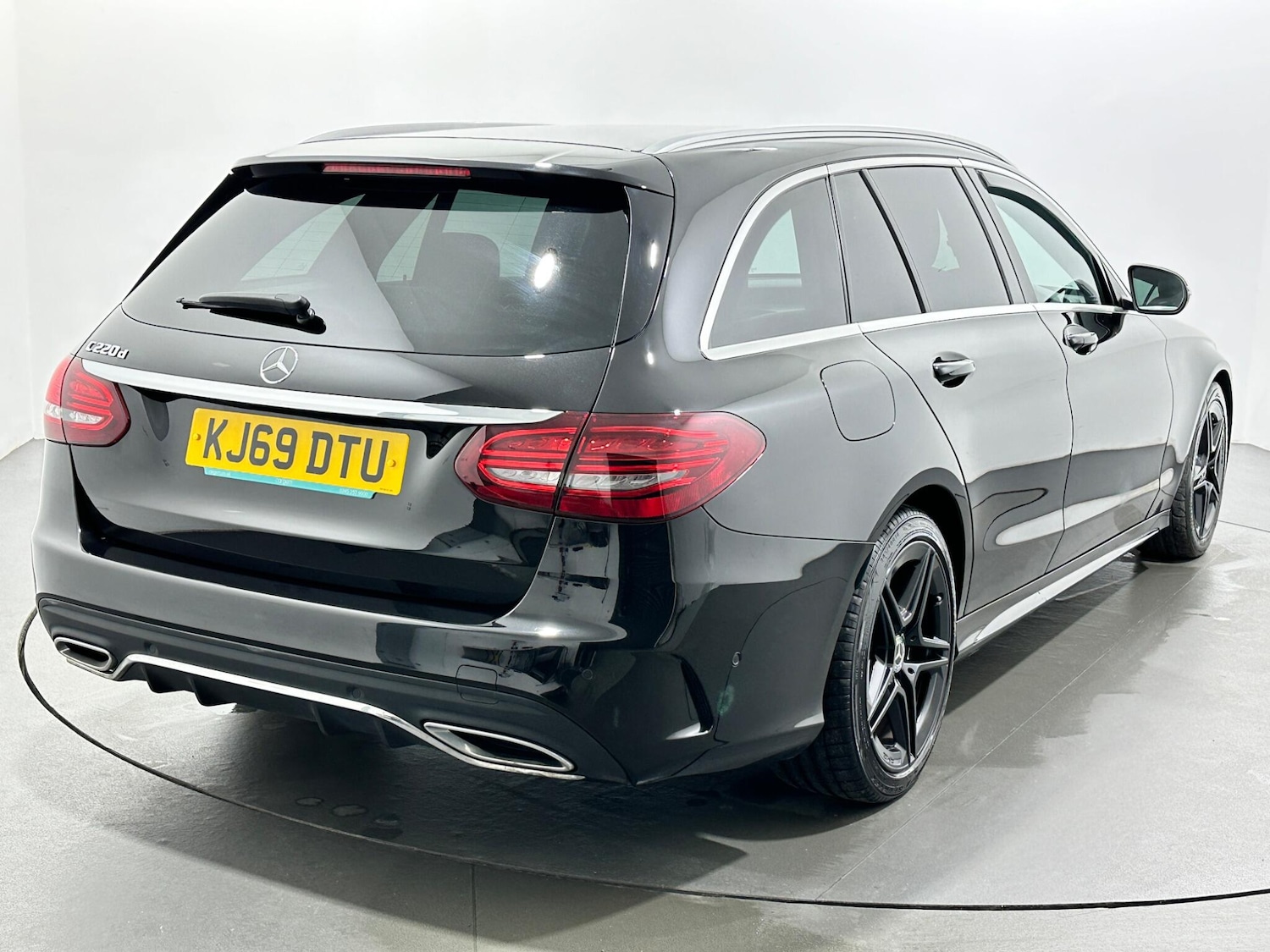 Used Mercedes-Benz C Class 2020 for sale - 77612417: Photo 8