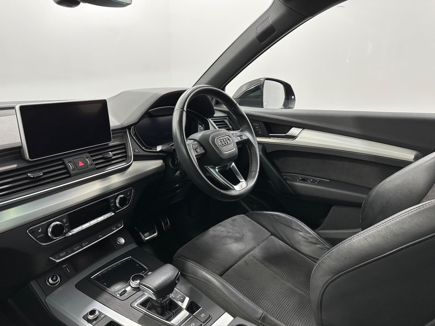 Used Audi Q5 2018 for sale - 77440777: Photo 31