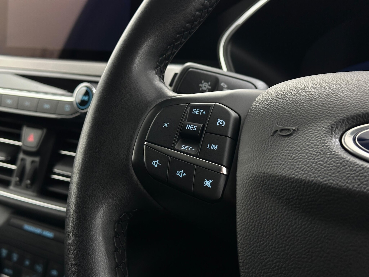 Used Ford Kuga 2022 for sale - 76878619: Photo 14