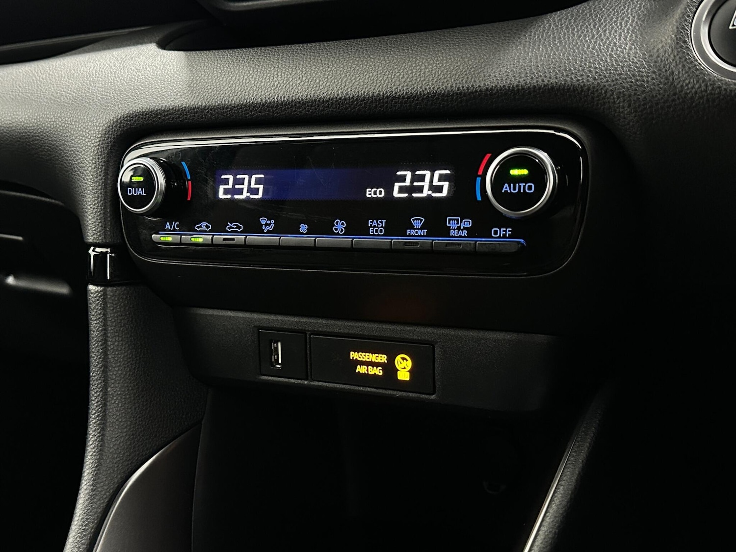 Used Toyota Yaris for sale - 77738212: Photo 21