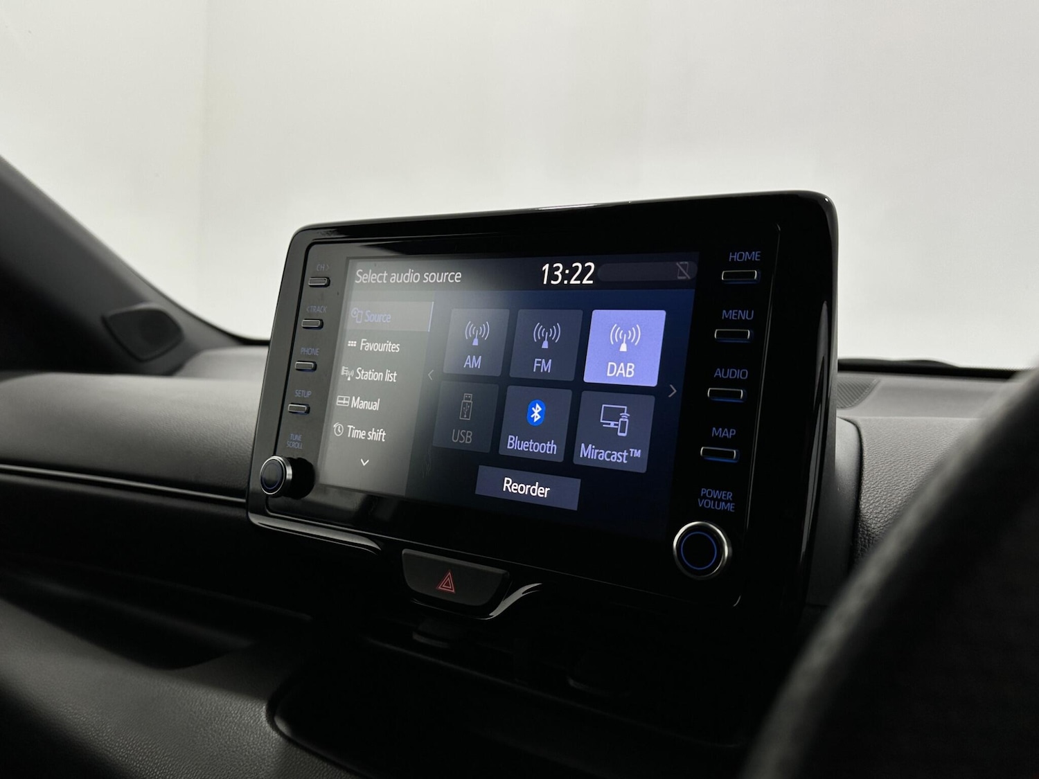 Used Toyota Yaris for sale - 77738212: Photo 24