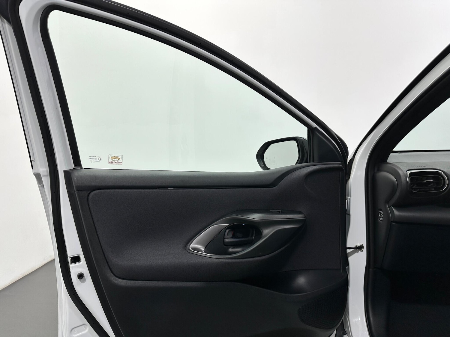 Used Toyota Yaris for sale - 77738212: Photo 36