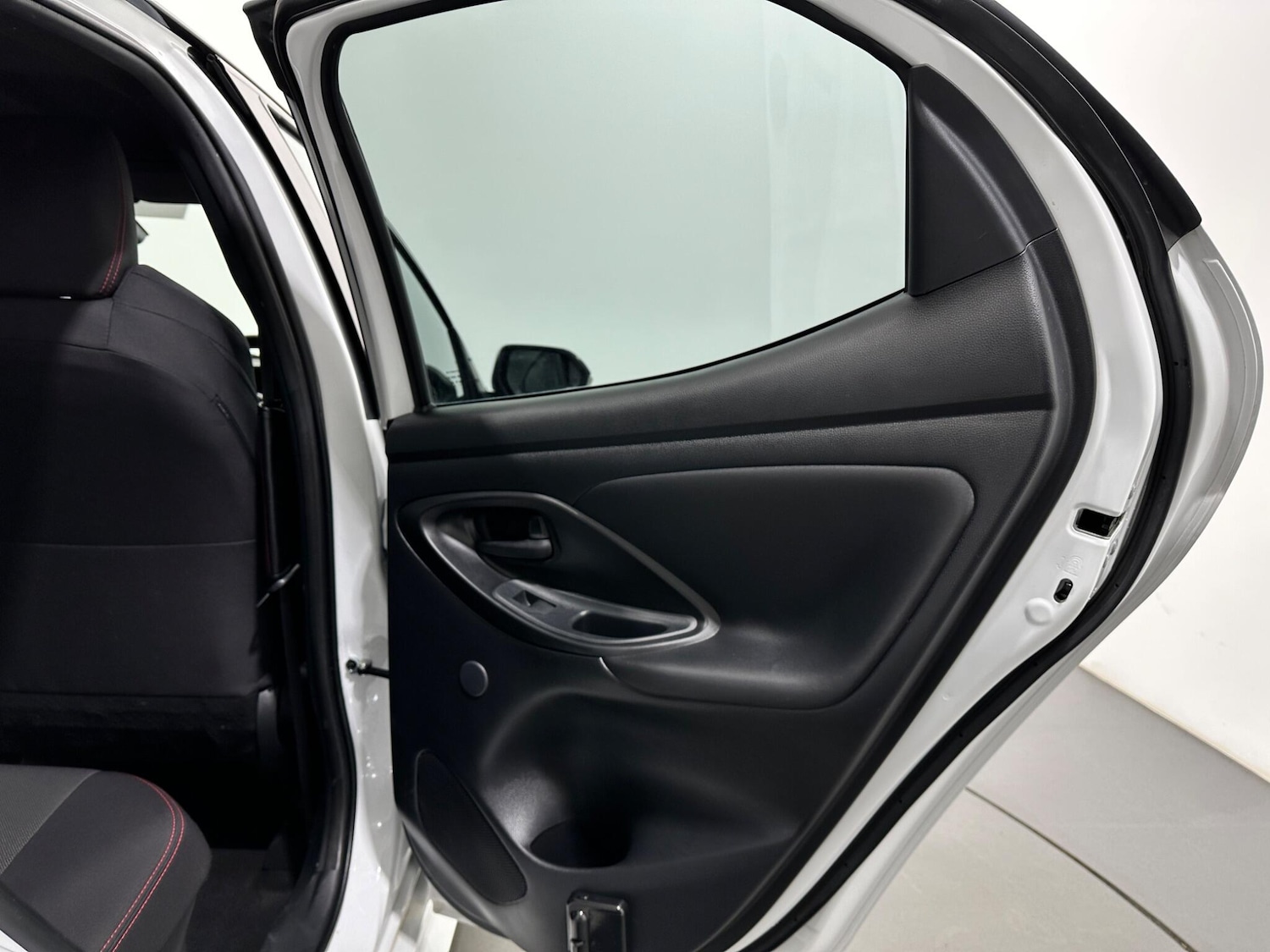 Used Toyota Yaris for sale - 77738212: Photo 42