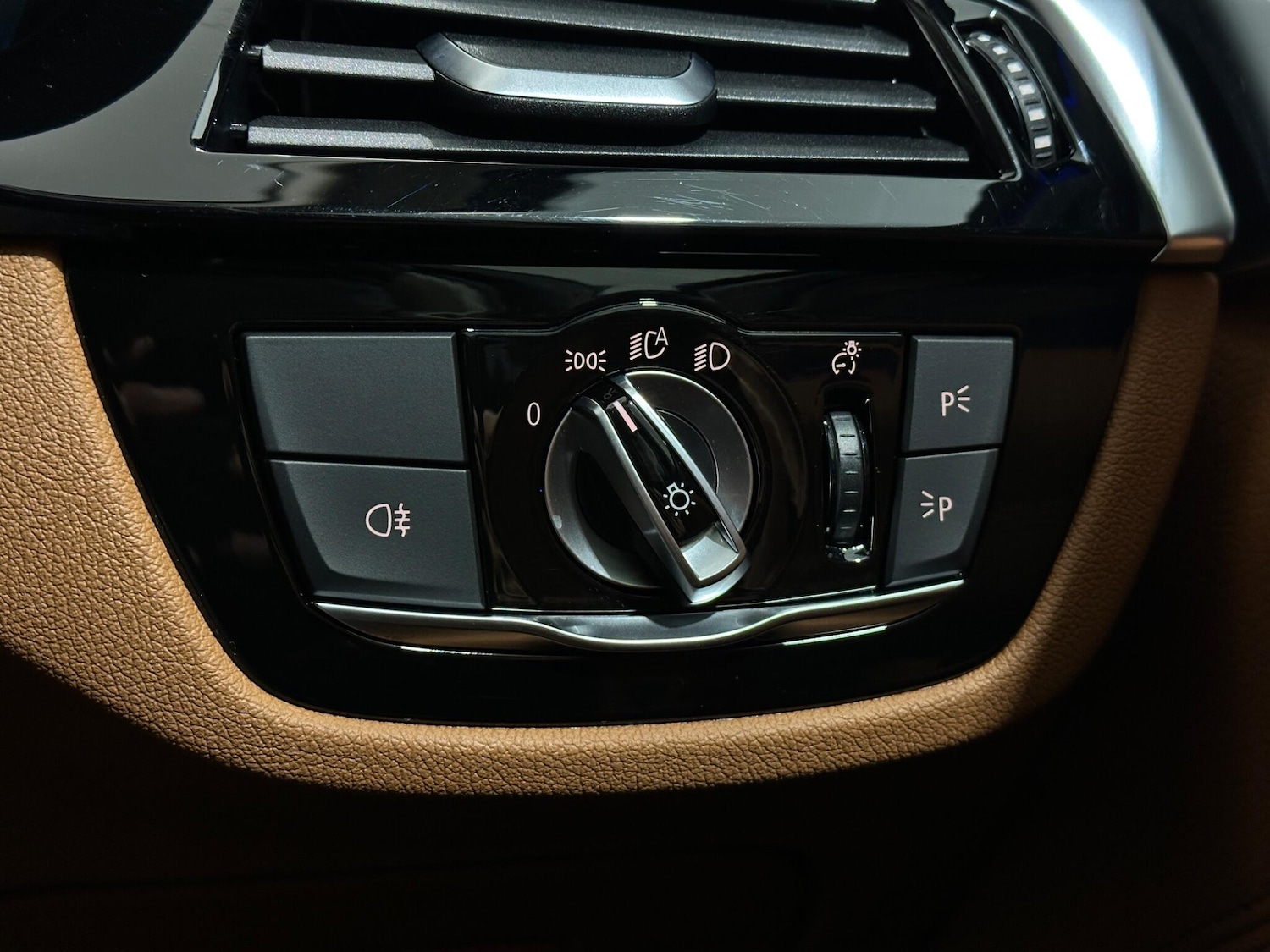 Used BMW 5 Series 2018 for sale - 77387640: Photo 17