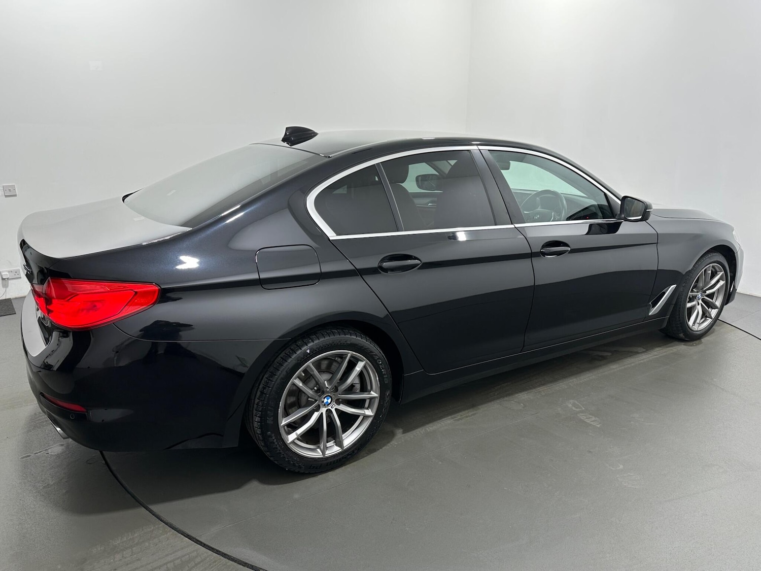 Used BMW 5 Series 2018 for sale - 77387640: Photo 51