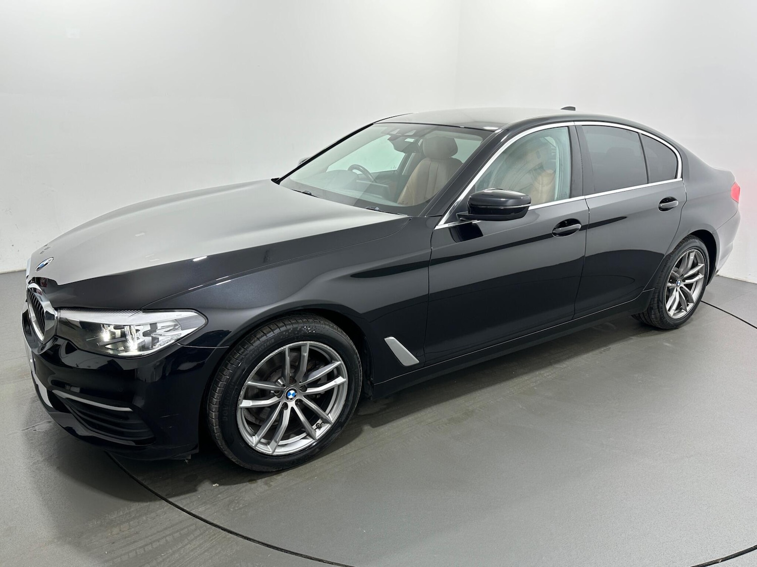 Used BMW 5 Series 2018 for sale - 77387640: Photo 53