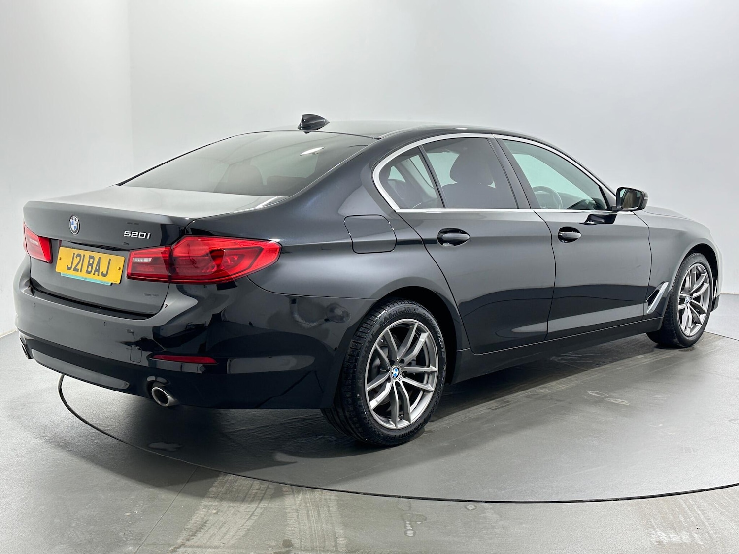 Used BMW 5 Series 2018 for sale - 77387640: Photo 8