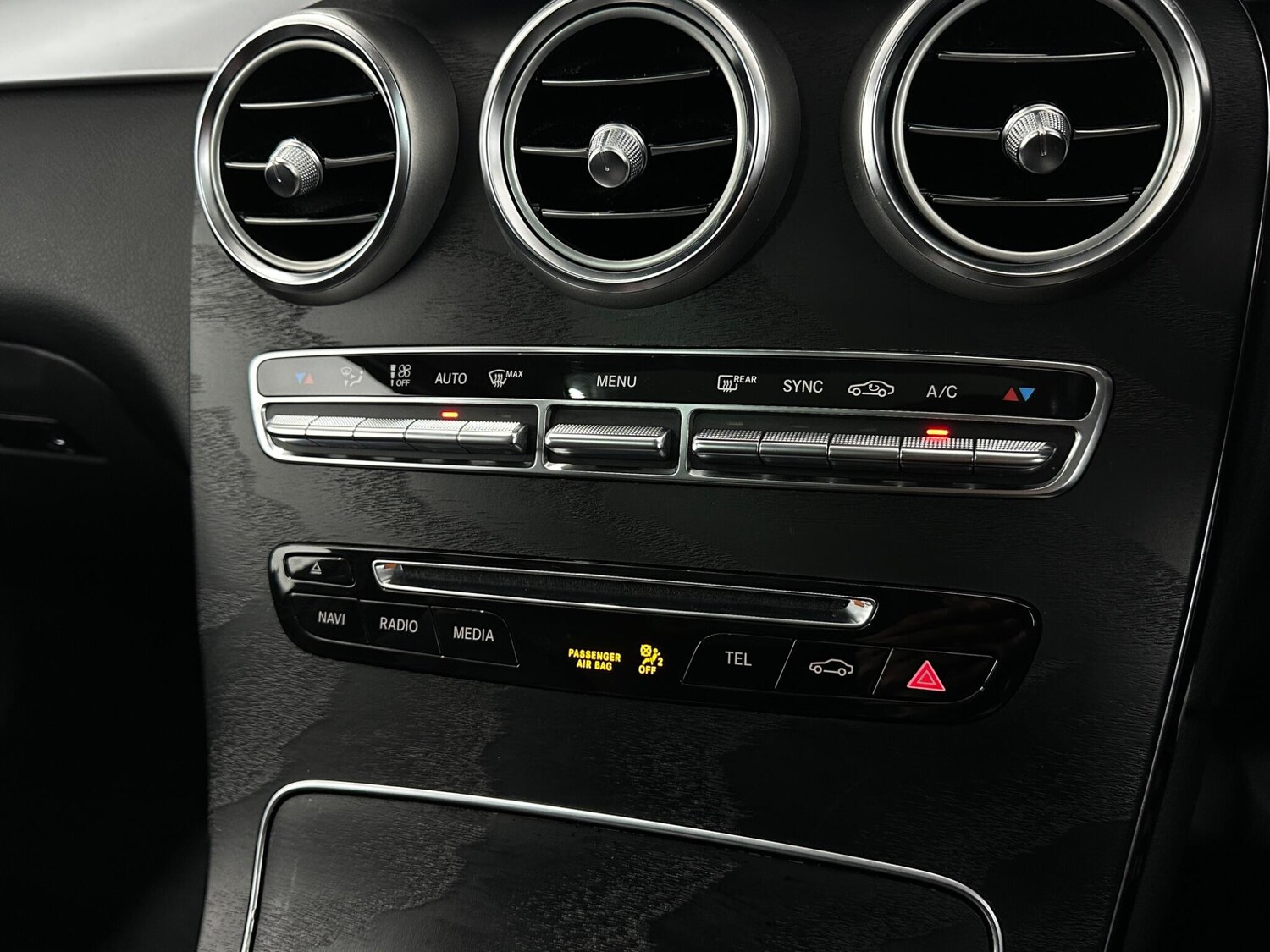 Used Mercedes-Benz GLC 2017 for sale - 77411111: Photo 23