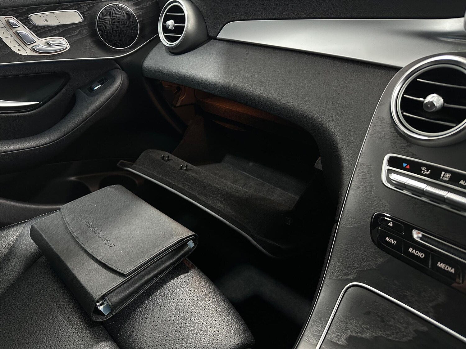 Used Mercedes-Benz GLC 2017 for sale - 77411111: Photo 29