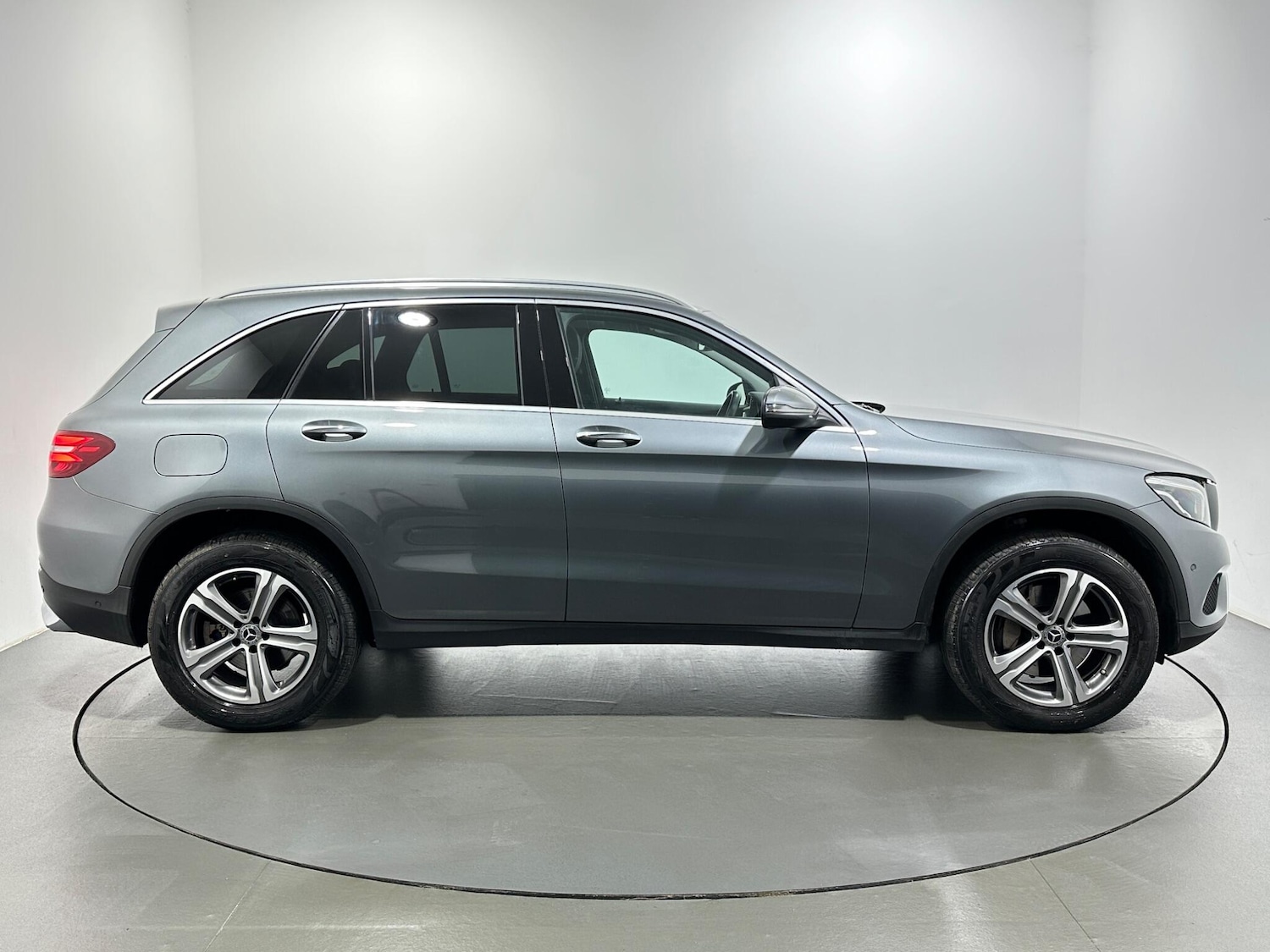 Used Mercedes-Benz GLC 2017 for sale - 77411111: Photo 9