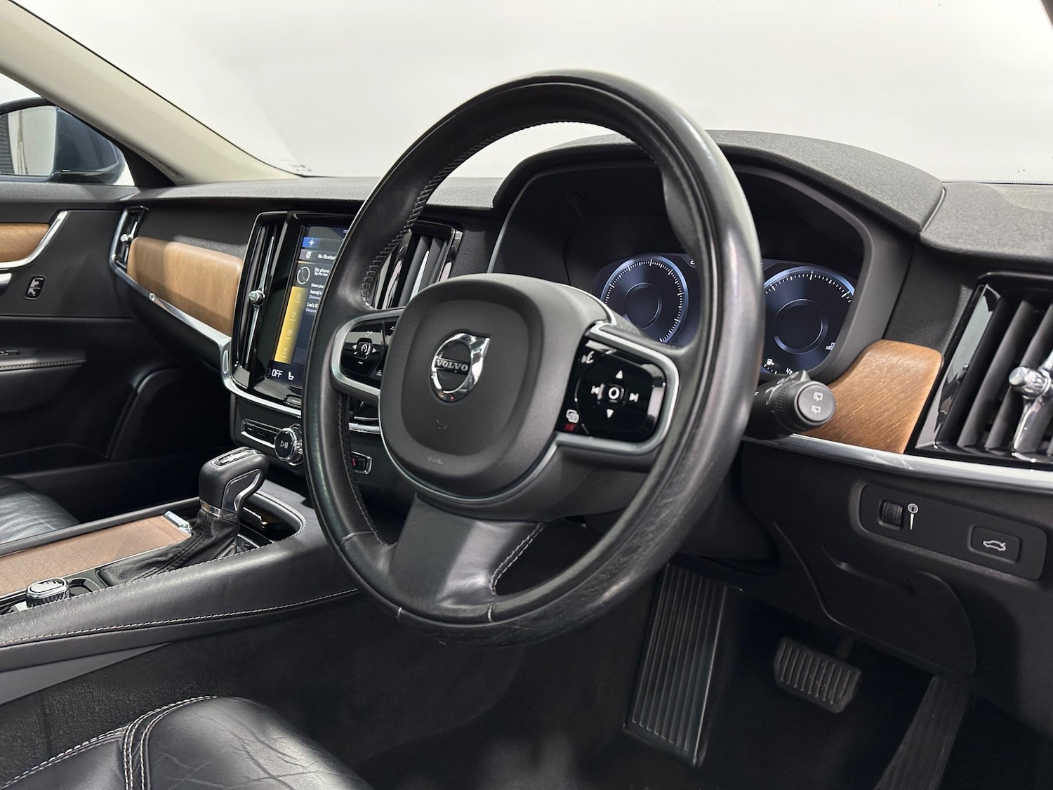 Used Volvo V90 2018 for sale - 76878488: Photo 10