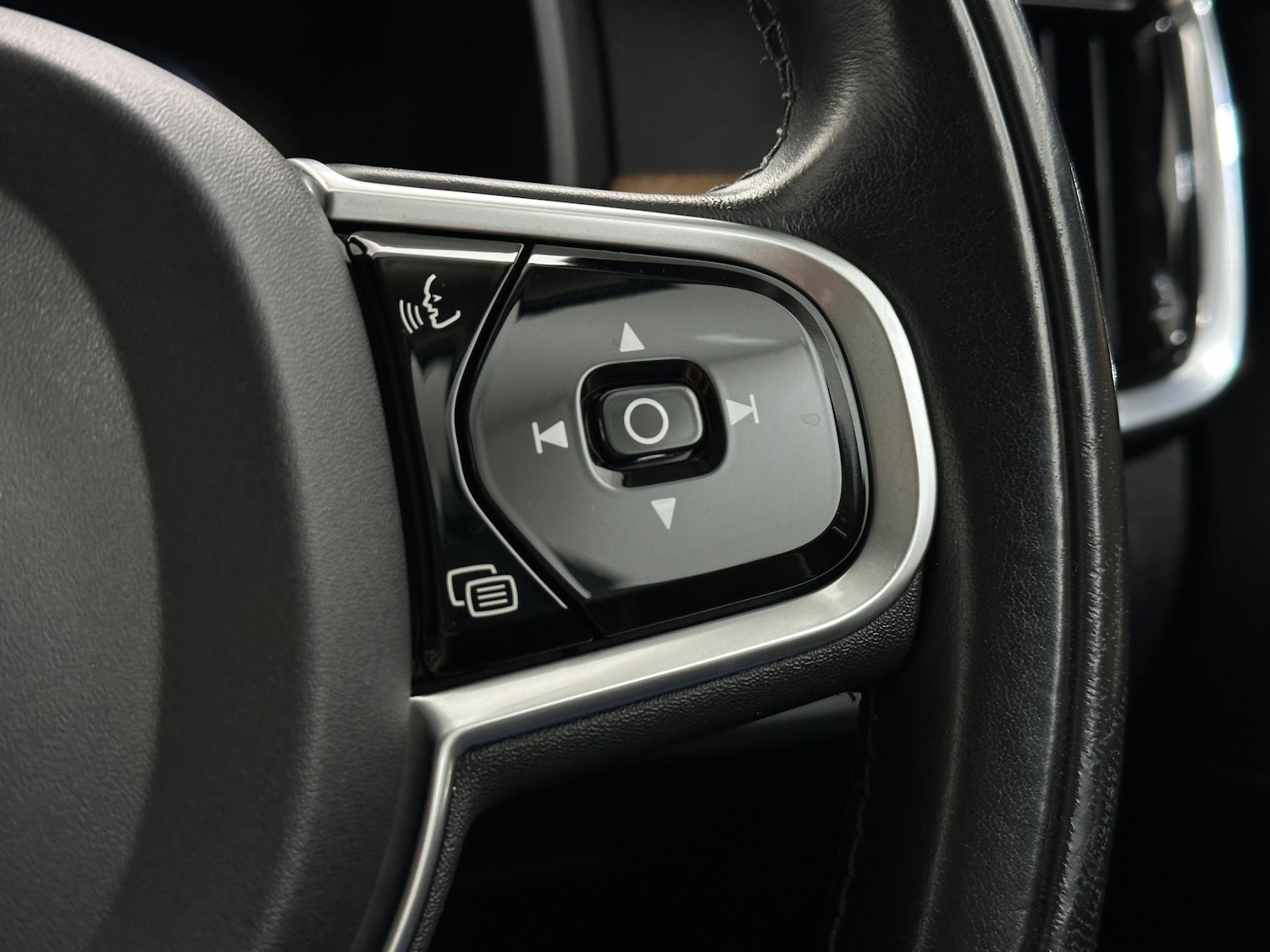 Used Volvo V90 2018 for sale - 76878488: Photo 14