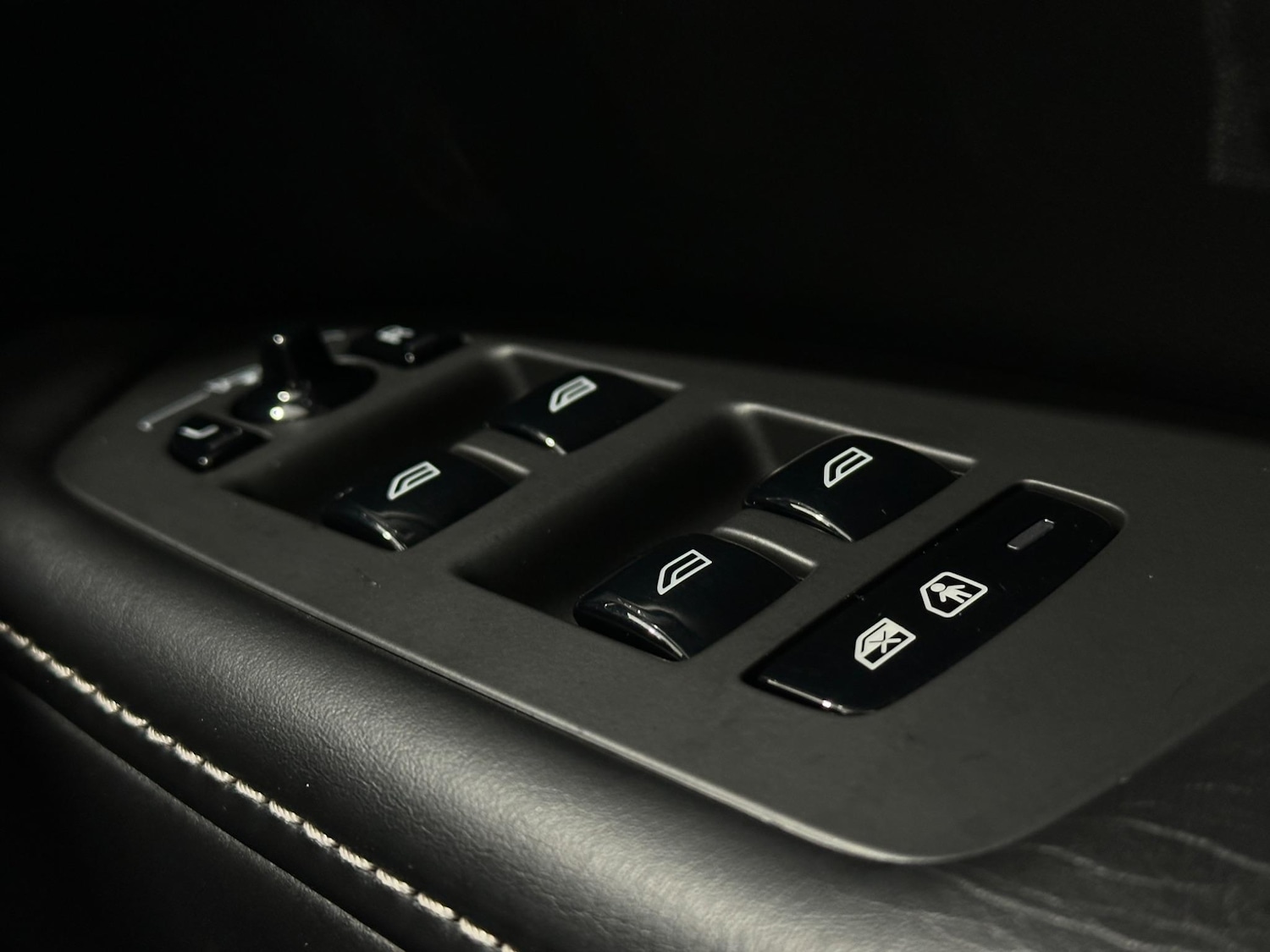 Used Volvo V90 2018 for sale - 76878488: Photo 18