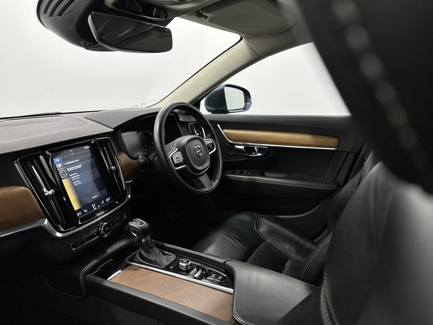 Used Volvo V90 2018 for sale - 76878488: Photo 28