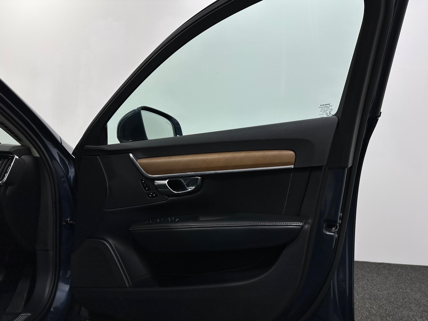 Used Volvo V90 2018 for sale - 76878488: Photo 32