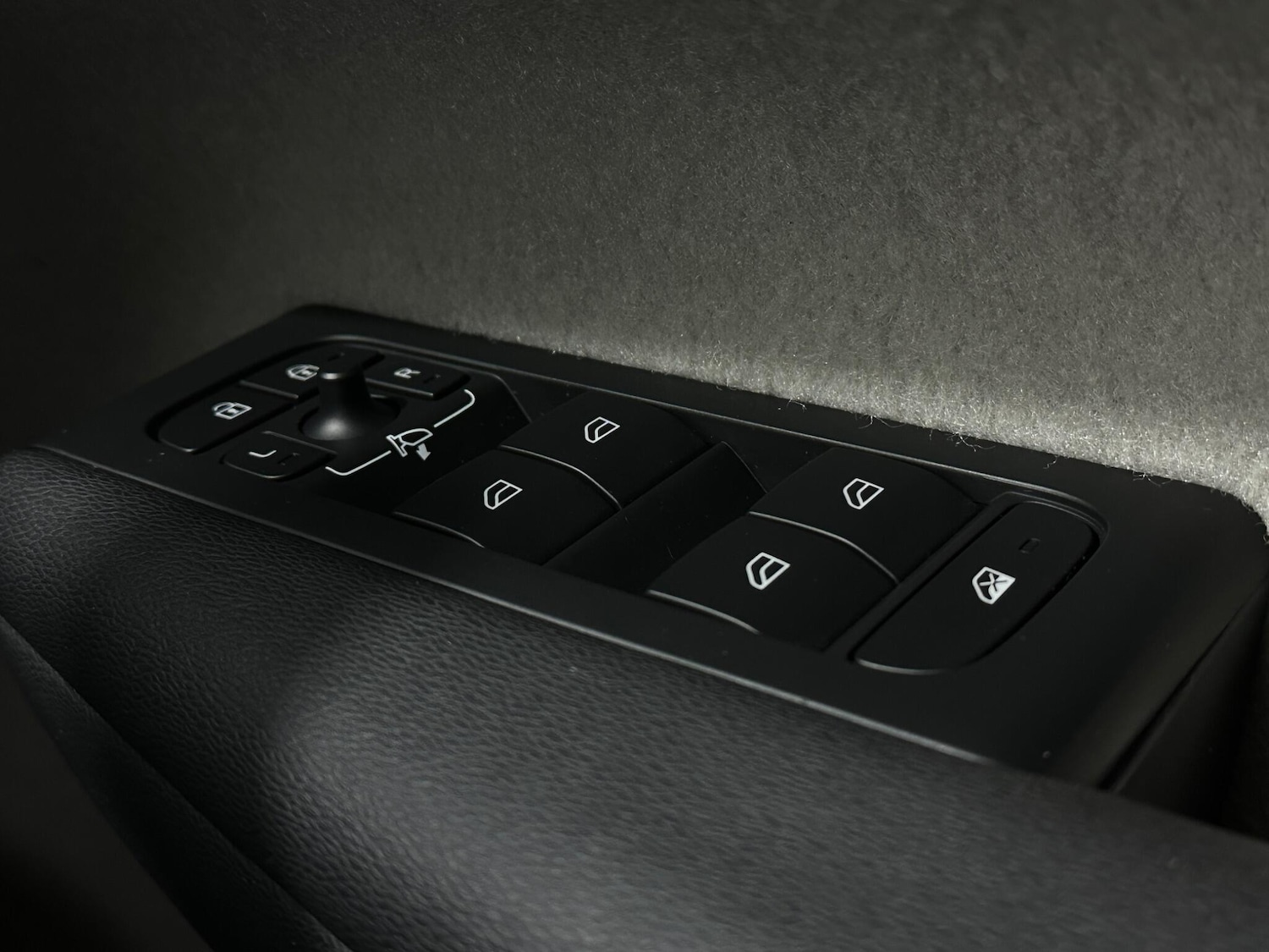 Used Volvo XC40 2020 for sale - 77550377: Photo 18