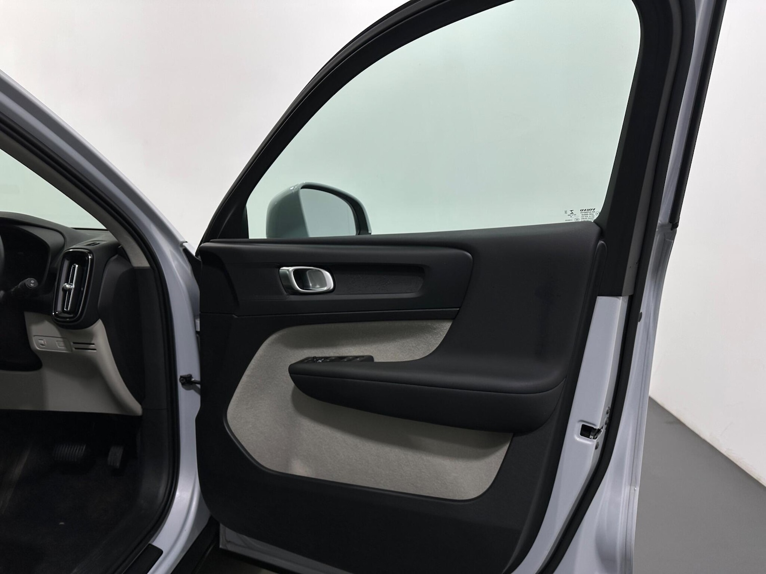 Used Volvo XC40 2020 for sale - 77550377: Photo 35