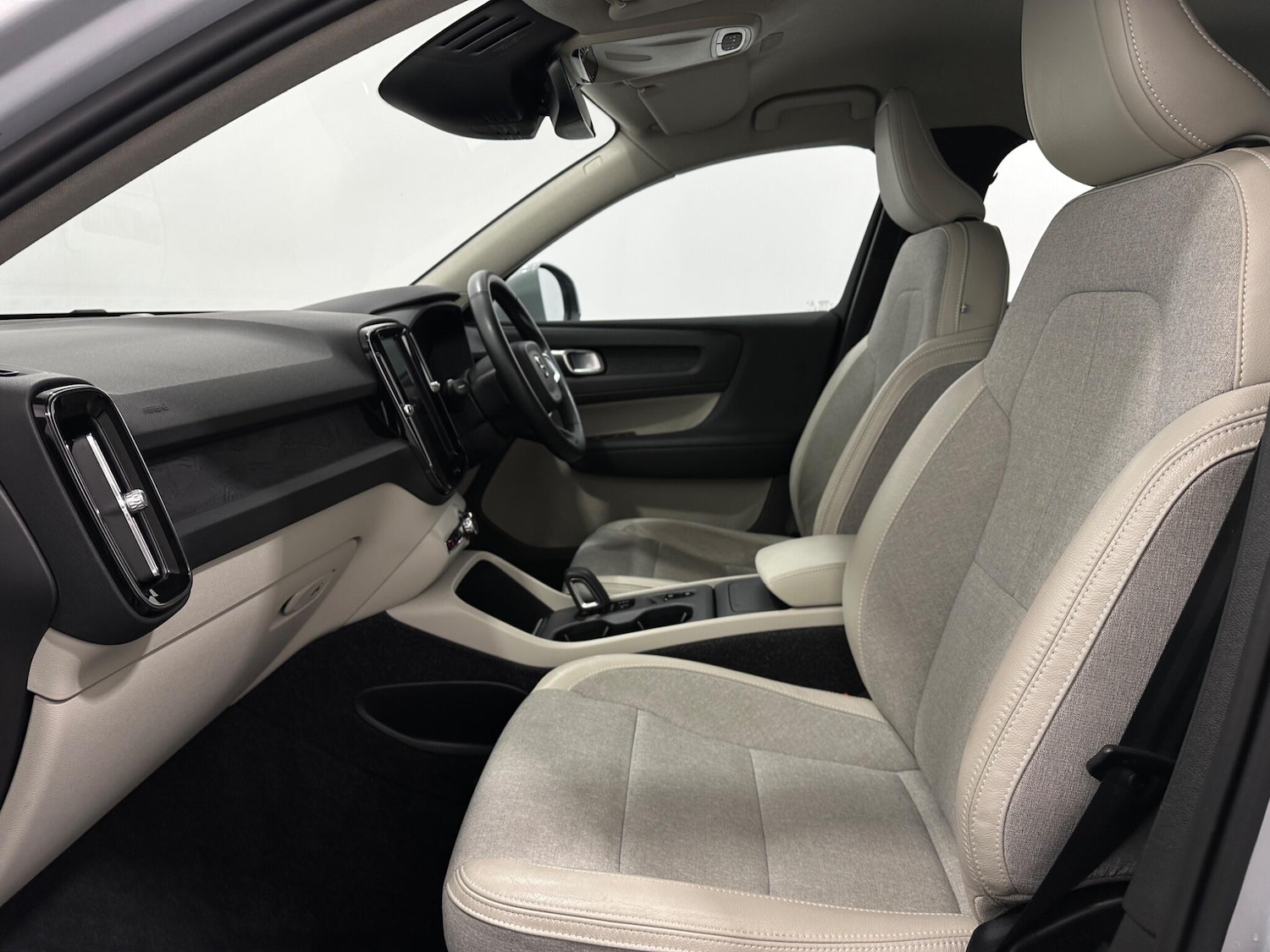 Used Volvo XC40 2020 for sale - 77550377: Photo 38