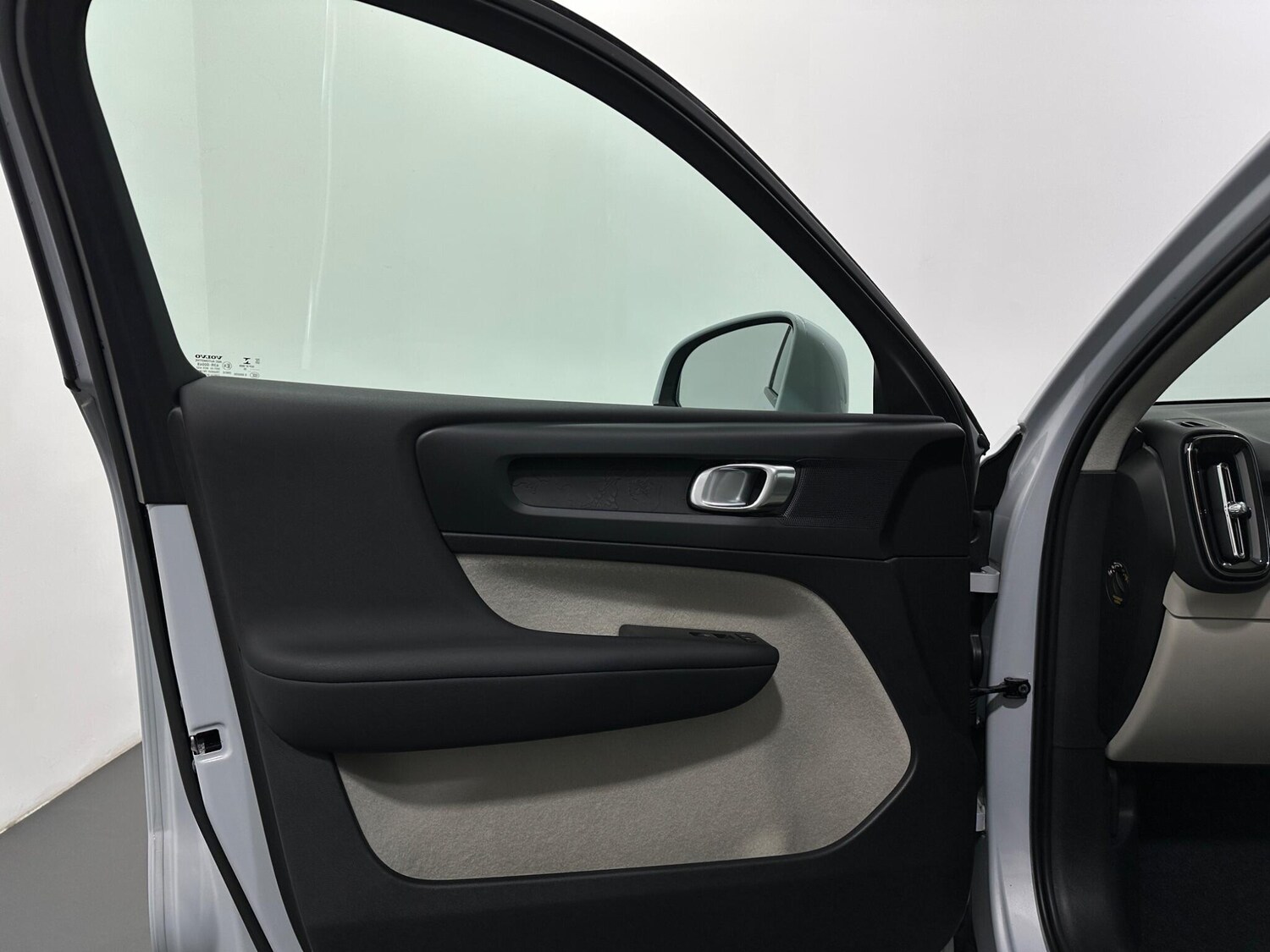 Used Volvo XC40 2020 for sale - 77550377: Photo 41