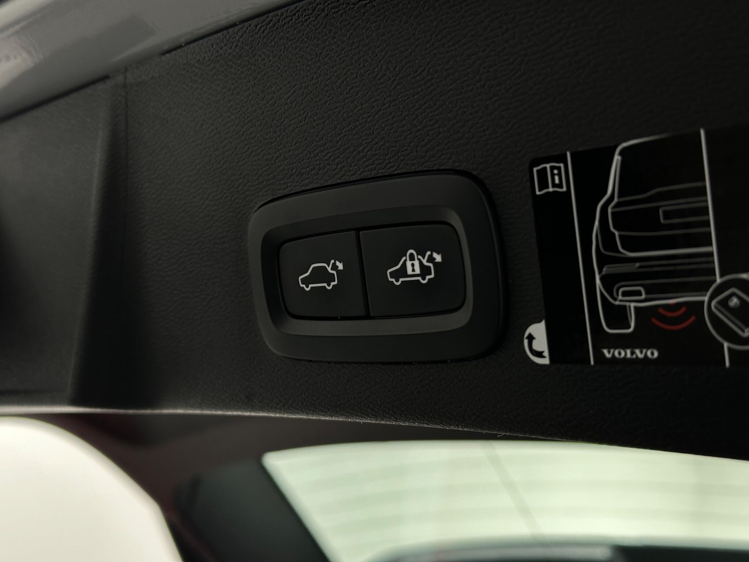 Used Volvo XC40 2020 for sale - 77550377: Photo 52