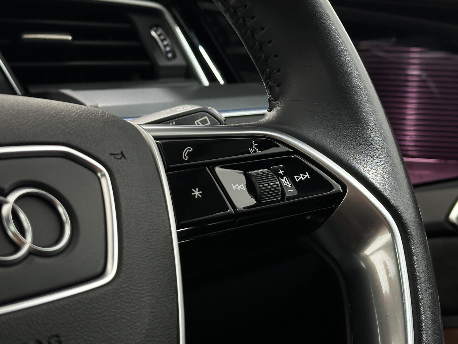 Used Audi e-tron 2020 for sale - 76878466: Photo 15