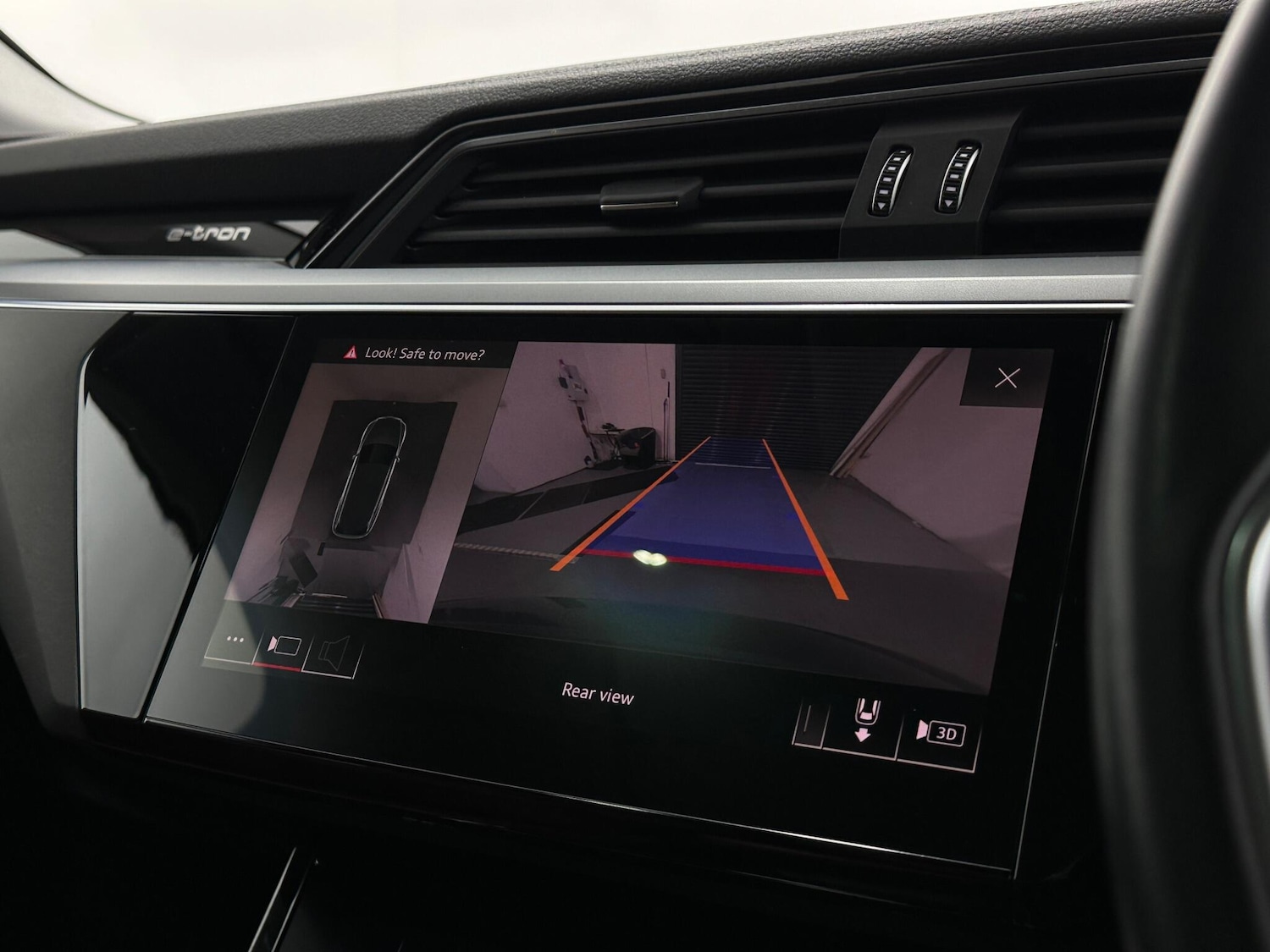 Used Audi e-tron 2020 for sale - 76878466: Photo 24