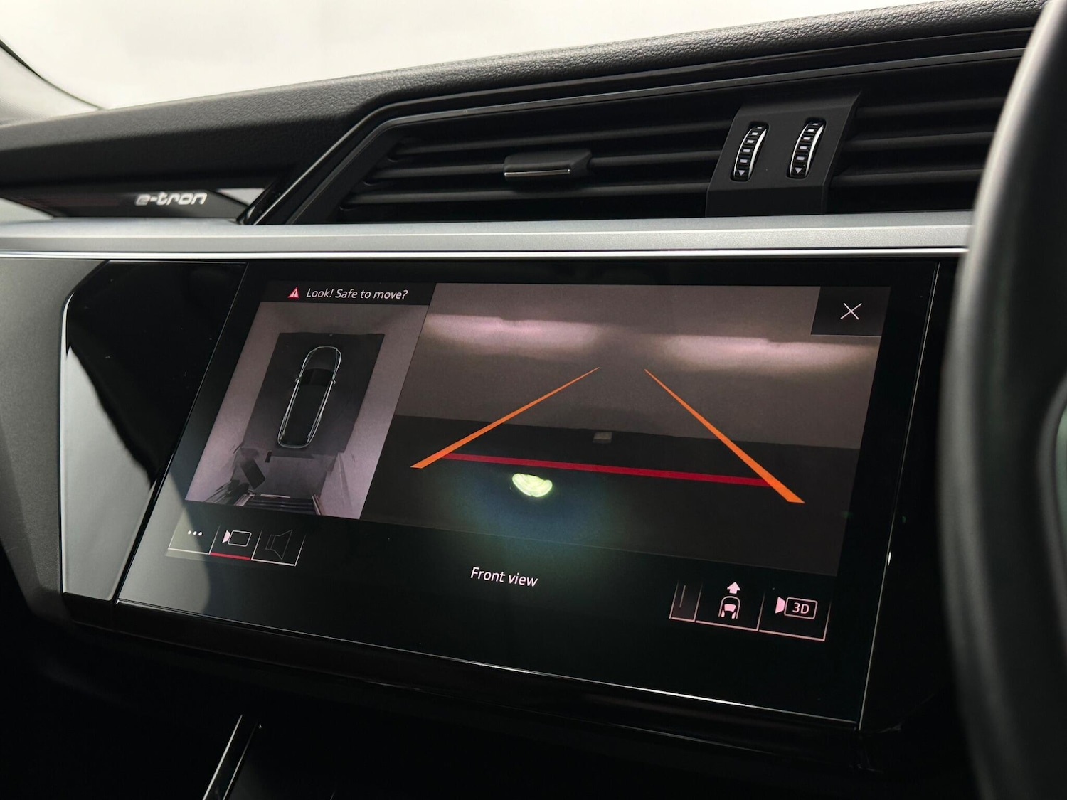 Used Audi e-tron 2020 for sale - 76878466: Photo 25