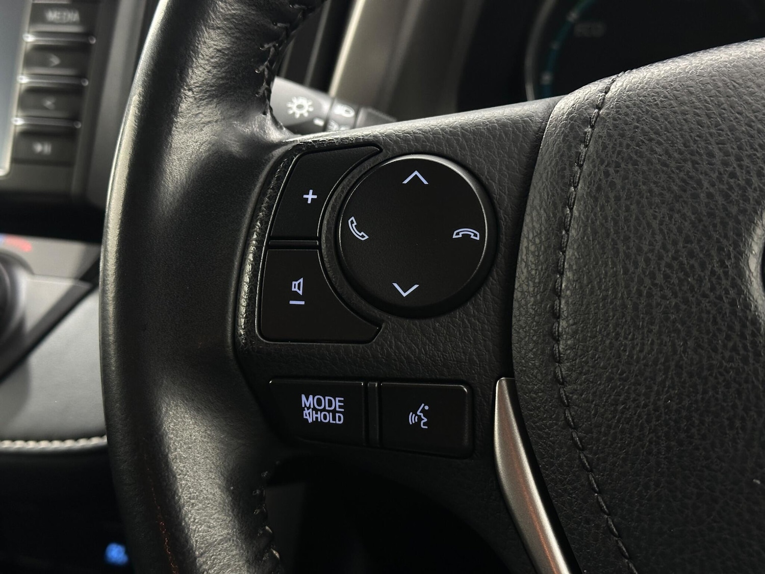 Used Toyota RAV4 2018 for sale - 77016120: Photo 13