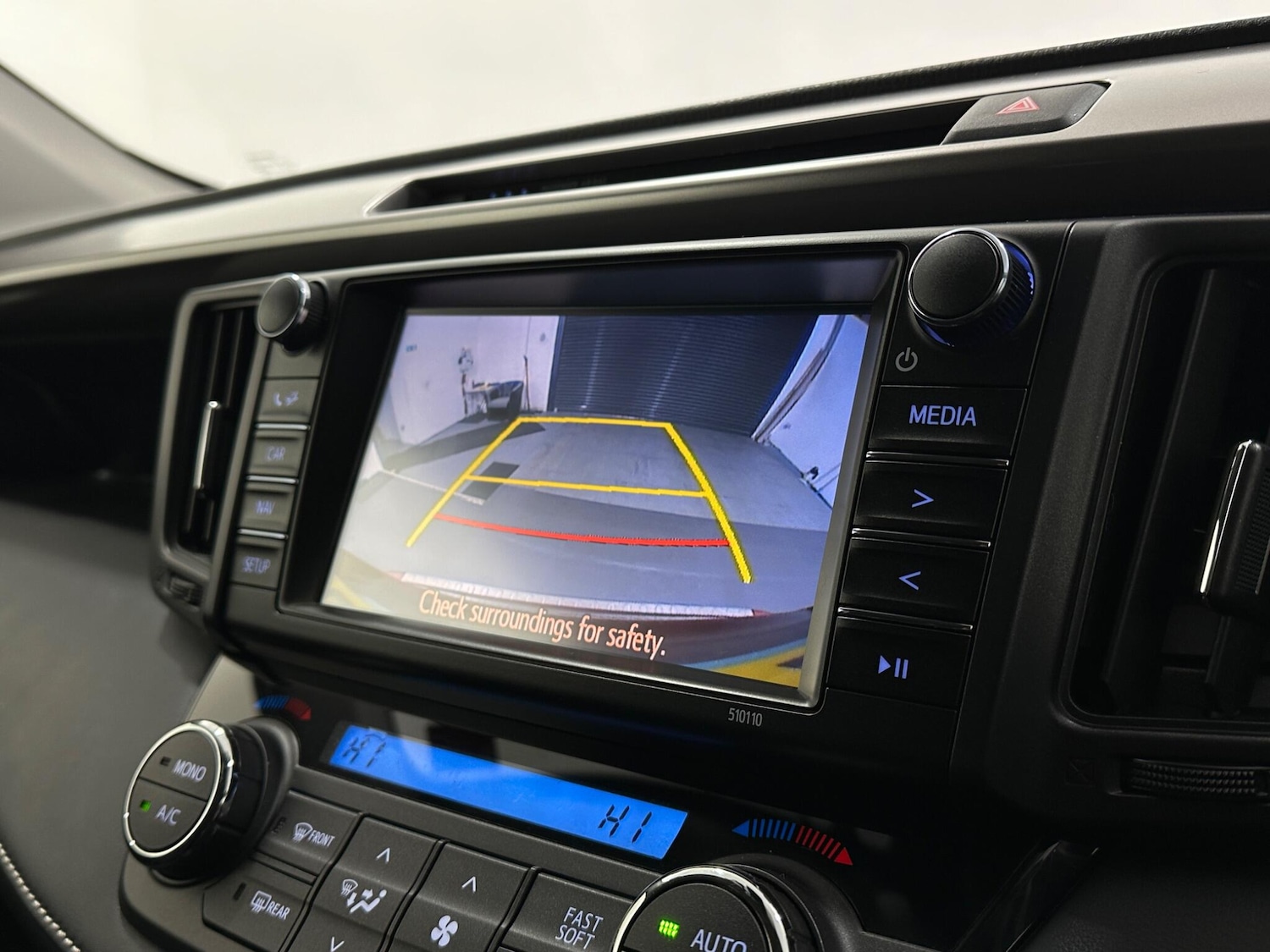 Used Toyota RAV4 2018 for sale - 77016120: Photo 21