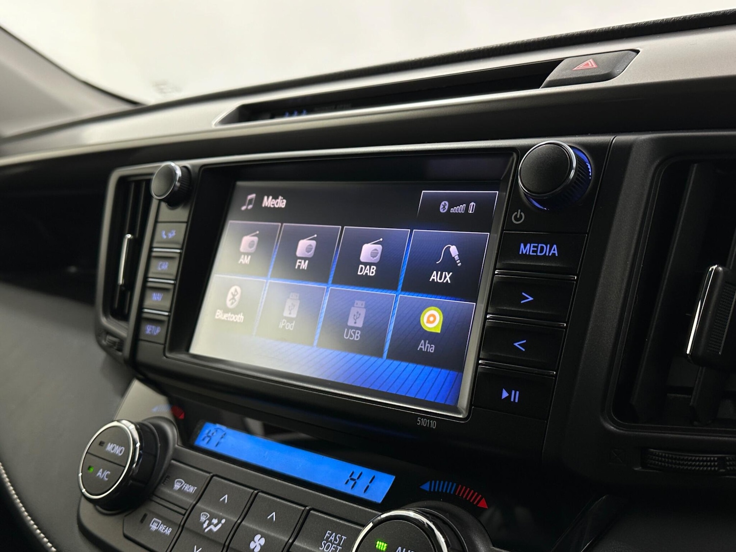 Used Toyota RAV4 2018 for sale - 77016120: Photo 22