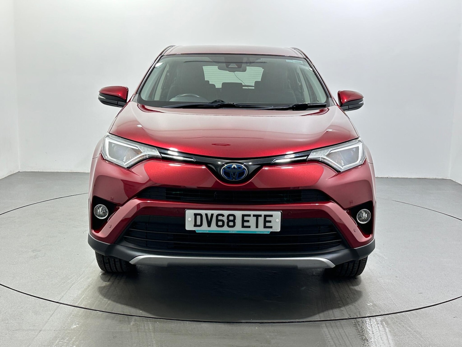 Used Toyota RAV4 2018 for sale - 77016120: Photo 3