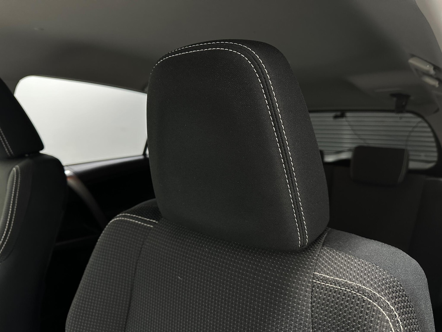 Used Toyota RAV4 2018 for sale - 77016120: Photo 33