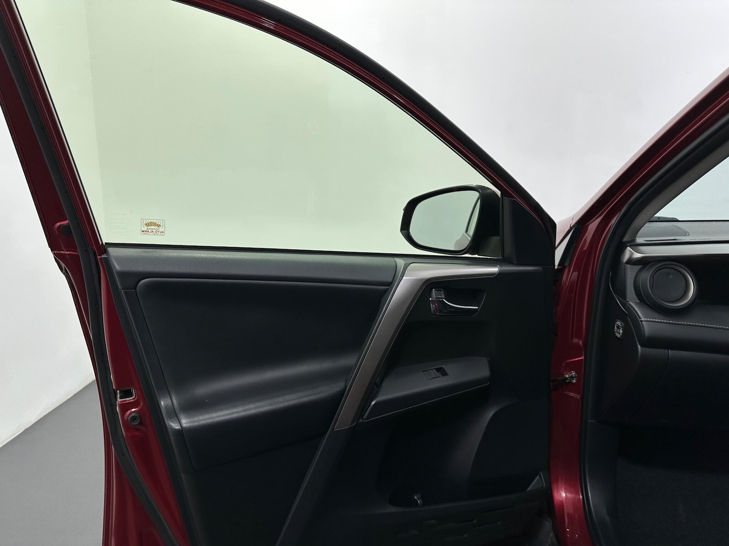 Used Toyota RAV4 2018 for sale - 77016120: Photo 34