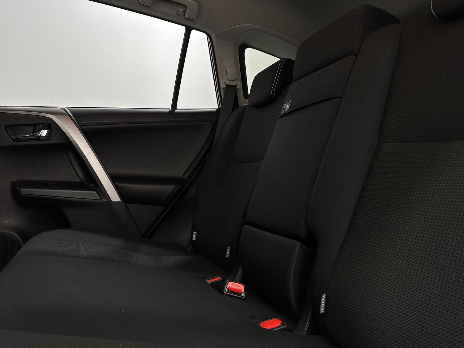 Used Toyota RAV4 2018 for sale - 77016120: Photo 36