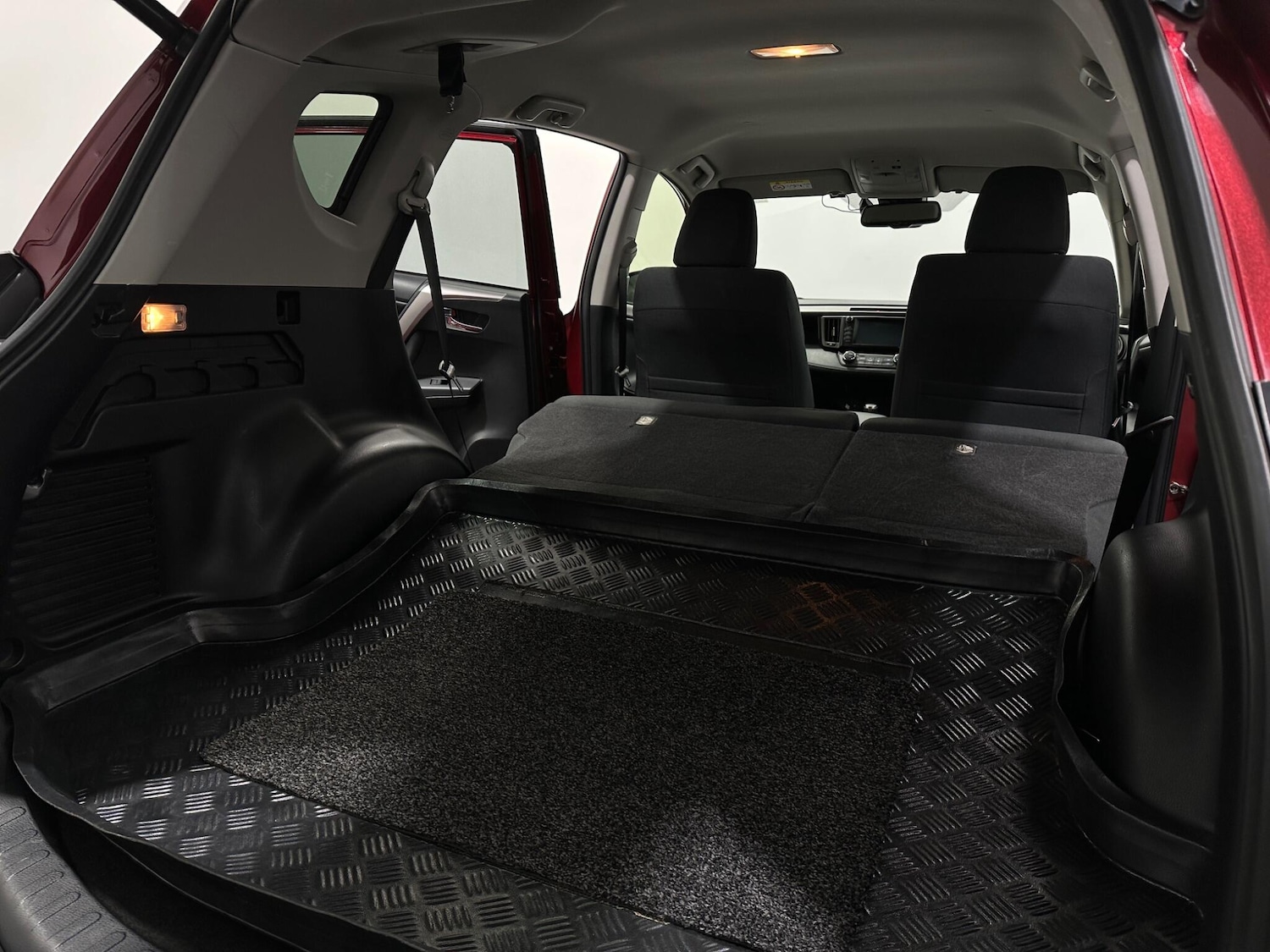 Used Toyota RAV4 2018 for sale - 77016120: Photo 42