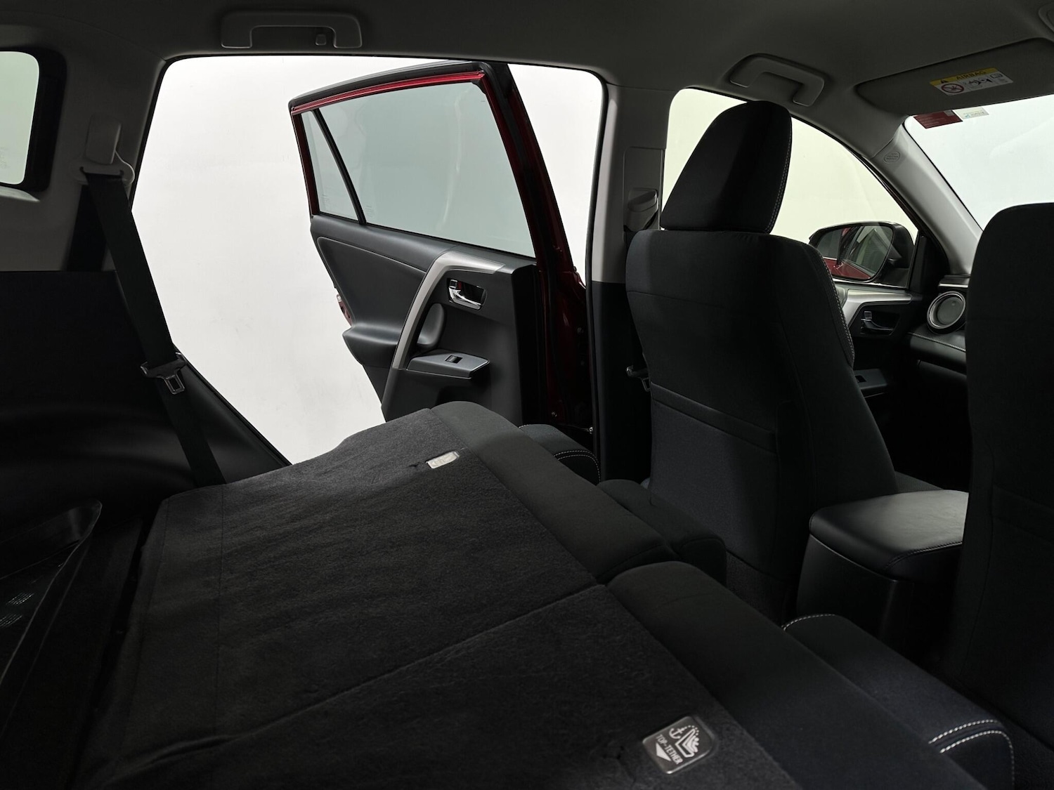 Used Toyota RAV4 2018 for sale - 77016120: Photo 43