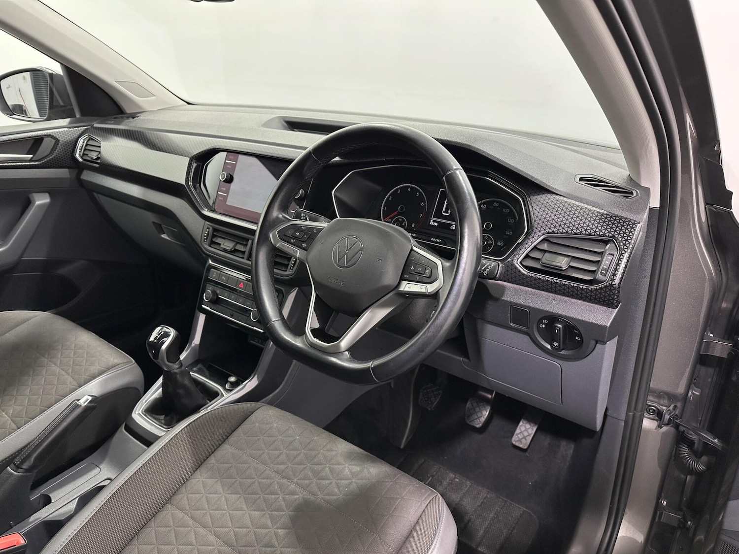 Used Volkswagen T-Cross 2020 for sale - 77174915: Photo 10